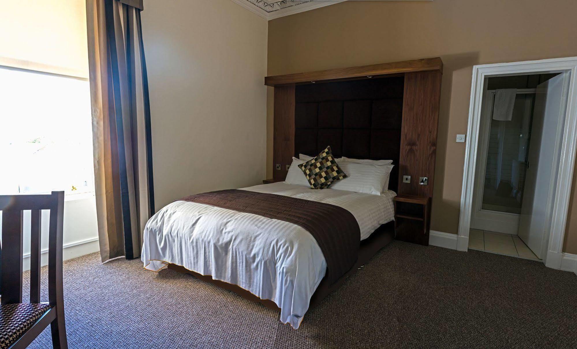 The Strathearn Hotel Dysart Extérieur photo